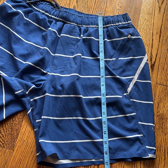 Lululemon Surge shorts, size L - Picture 7 of 12